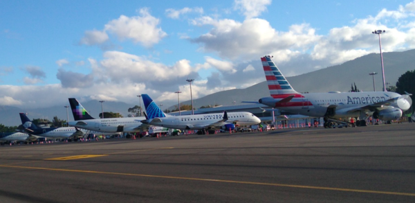 Postergación de vuelos profundiza ausencia de conexión directa con EE.UU. - 5Días