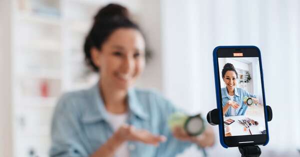 Diario HOY | Si no aclaran publicidad, influencers serán responsables: el cambio que propone el nuevo código