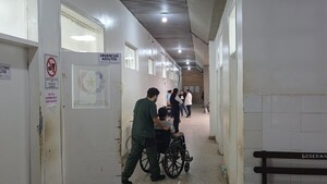 Insólito robo en el Hospital Regional de Concepción: Desaparece silla de ruedas de paciente en estado grave