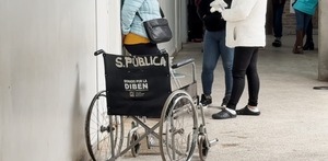 Roban silla de ruedas de paciente con ACV internado en Concepción - trece