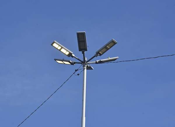 ANDE abandona cable subterráneo y vuelve al aire por ola de delincuencia en Costanera - Nacionales - ABC Color