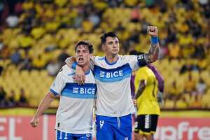 La Católica de Chile asalta la cima y hunde al Barcelona de los paraguayos - Copa Libertadores - ABC Color