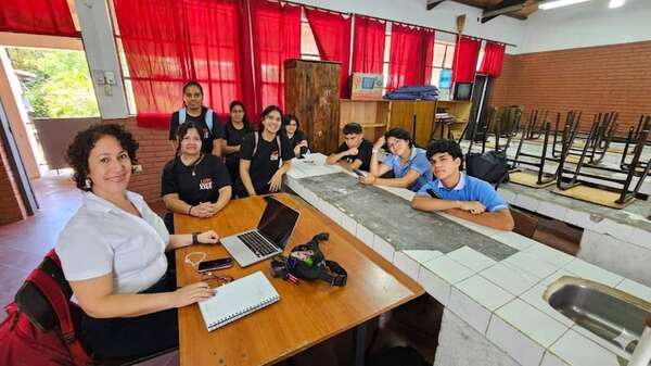 Día del Maestro: el desafío de ser docente hoy, ante el dominio de las pantallas digitales  - Nacionales - ABC Color