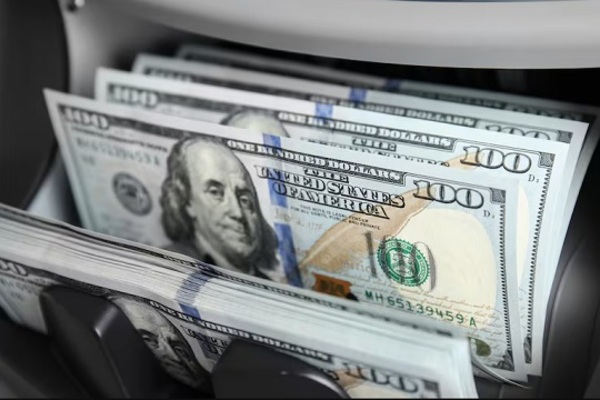Dólar cae a G. 6.190 y baja de G. 6.000 a la compra