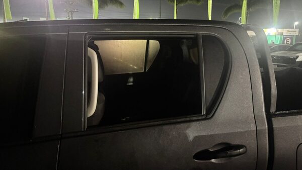 Inseguridad en la Expo Santa Rita: Hurtan dinero y un arma de fuego del interior de una camioneta