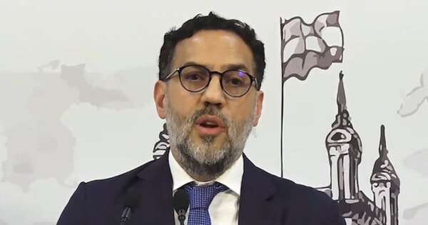 La Nación / DNCP insta a Fretes a abrir sumario por cuestionada licitación sobre ascensores