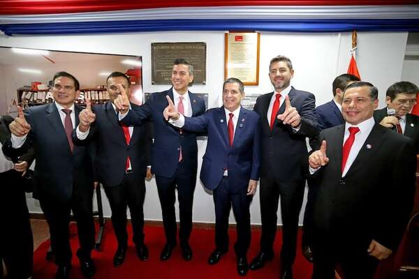 “Se entiende, ¿verdad?”: la expresión de Cartes sobre posible dupla Alliana - Baruja - Política - ABC Color