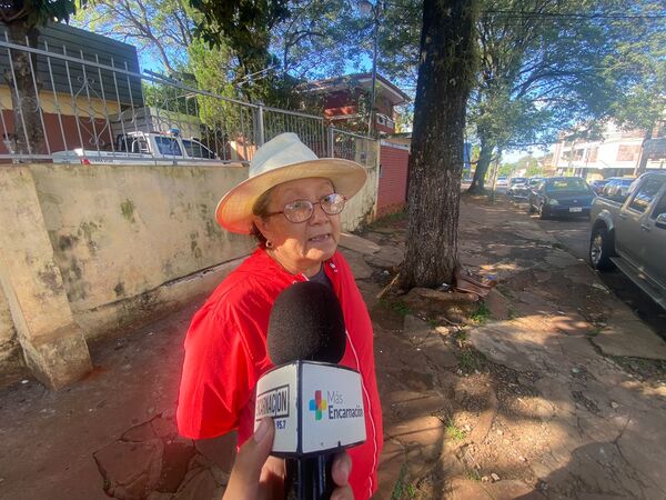Confusión tras accidente en Encarnación desata amenazas contra mujer que niega responsabilidad