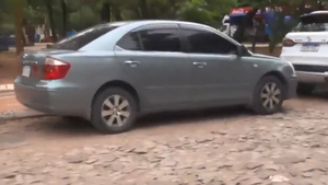 Joven no encontró su auto en su casa y lo recuperó gracias al GPS