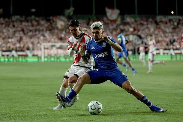 El Rayo Vallecano golpea primero, derrotando en casa al Estrasburgo de Julio Enciso - Fútbol Internacional - ABC Color