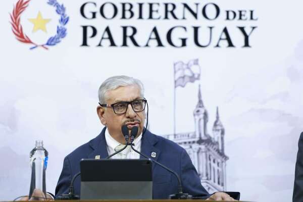 IPS: especialistas envían nota a Isaías Fretes por vencimiento de contratos - Nacionales - ABC Color