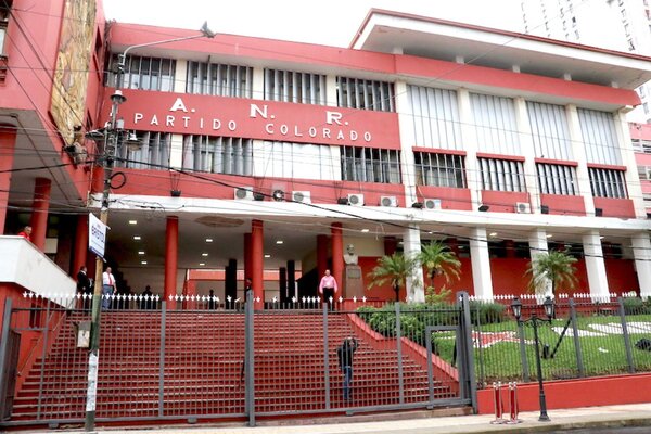 ANR invierte G. 452 millones en refacción integral del Instituto Bernardino Caballero