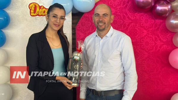 CAMBYRETÁ HOMENAJEA A DOCENTES EN EL DÍA DEL MAESTRO