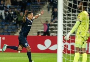 Arce on fire: hat-trick y locura total en Independiente Rivadavia