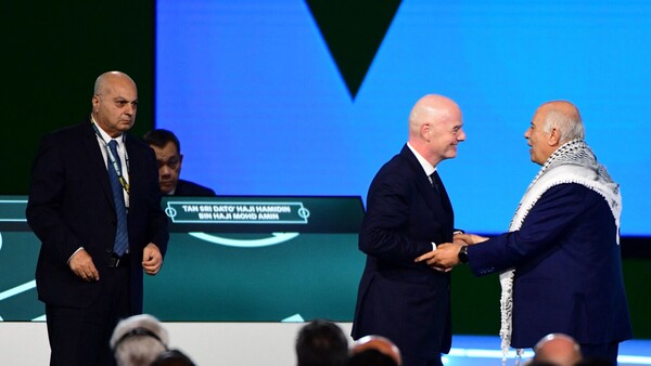 Infantino y el intento fallido de un apretón de manos entre representantes de Israel y Palestina