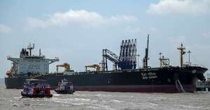 La Nación / Caen precios del petróleo tras nueva oferta de Irán a EE. UU.