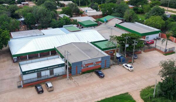 Gobernador de Boquerón desmiente video viral sobre sanitarios en hospital de Villa Choferes y detalla inversiones en infraestru