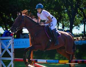 El hipismo presenta torneo interno de la Escuela Paraguaya de Equitación - Polideportivo - ABC Color