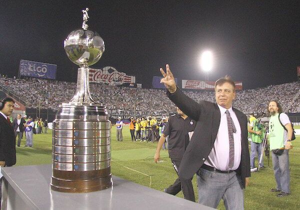 Popular / Después de 37 años igualan el récord que Ever Almeida alcanzó con Olimpia