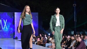Desfile y deporte en Intercolegial del San Ignacio de Loyola