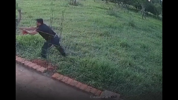 Insólito: hombre ingresa a vivienda y se lleva una prenda íntima