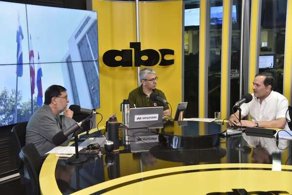 AUDIO: “Este equipo que está hace 8 años es responsable del caos administrativo en Asunción”, dice Samaniego - No tiene nombre - ABC Color