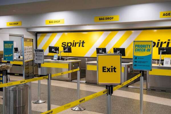 Aerolínea Spirit cancela todos sus vuelo, tras fracaso de rescate financiero de EE.UU. - Mundo - ABC Color