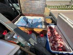 Envían comida y agua a camioneros varados por mal estado de caminos en el Chaco - Nacionales - ABC Color