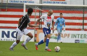 El 3 de Noviembre y Tacuary, anclados en el fondo - Fútbol de Intermedia - ABC Color