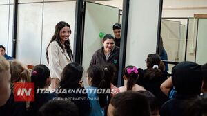 ESTUDIANTES VISITAN MUNICIPALIDAD DE HOHENAU PARA CONOCER GESTIÓN PÚBLICA