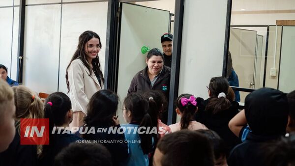 ESTUDIANTES VISITAN MUNICIPALIDAD DE HOHENAU PARA CONOCER GESTIÓN PÚBLICA