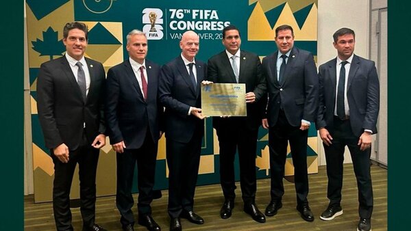 La APF recibe el Premio Oro en Congreso de la FIFA