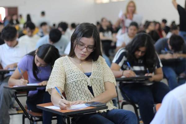 Formación en idiomas: el CEIE lanza curso enfocado en conversación y fluidez en inglés - ADN Digital