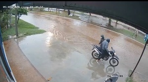 Asalto a minimarket derivó en incautación de motocicleta y un sospechoso identificado - Concepción al Día