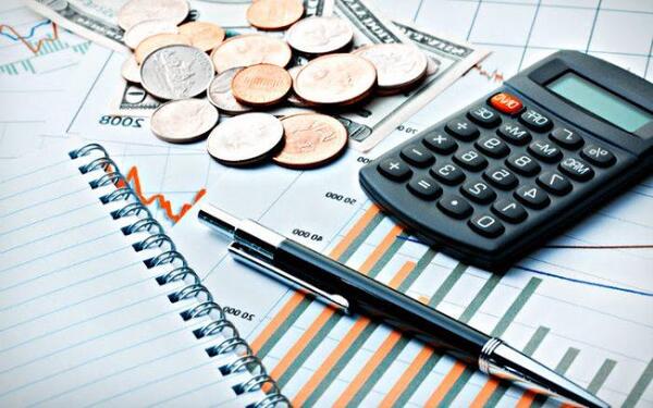 Giro fiscal apunta a ganancias retenidas de las empresas: ¿reforma necesaria o riesgo al clima de inversión?