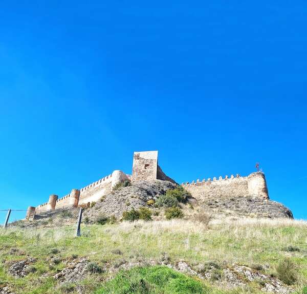Clavijo: castillo y batalla en fascinantes leyendas - Viajes - ABC Color