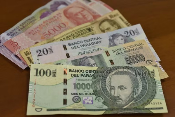 El Guaraní, la moneda más fuerte de América Latina en abril