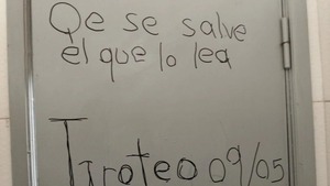 Fiscalía investiga amenaza de tiroteo dejada en sanitario de una universidad - ADN Digital