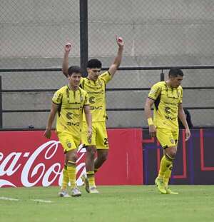 Con doblete de Allan Wlk, Recoleta frustró las aspiraciones de Cerro Porteño - Fútbol - ABC Color