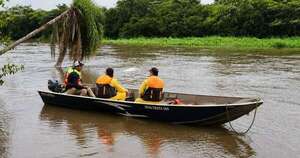 La Nación / Buscan a pescadores tras el vuelco de una embarcación en el río Aguaray