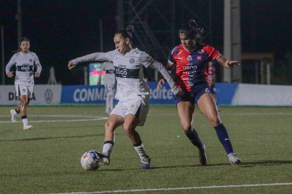 Superclásico femenino a puertas cerradas, empatado sin goles y con polémicas