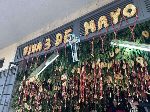 Kurusu Ára en Asunción: el altar de 3.000 chipas que cumple 94 años   - Nacionales - ABC Color