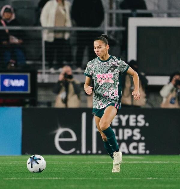 Claudia Martínez brilla en Estados Unidos: Gol y victoria clave para el Washington Spirit