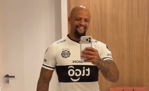 "¡¡Volvió el campeón!!": Felipe Melo celebró la estrella 48 de Olimpia