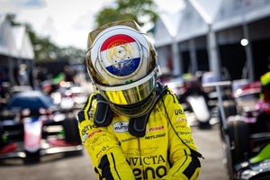 Joshua Duerksen suma en Miami: Un punto con sabor a poco tras una carrera estratégica accidentada