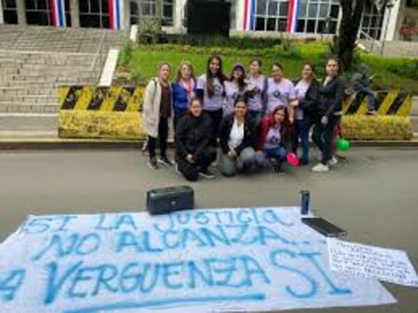 Popular / "Mamás leonas" celebrarán su día con un tendedero de morosos