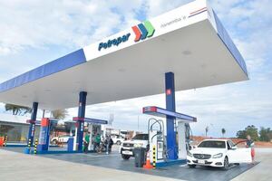 Petropar sube G. 300 los combustibles por presión internacional en los precios - El Trueno