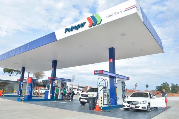 Petropar sube G. 300 los combustibles por presión internacional en los precios - El Trueno