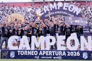 Olimpia levanta la Copa •