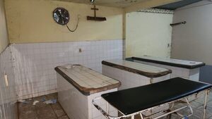 Usan la morgue del hospital como baño y motel, denuncian